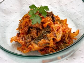 Repollo guisado a la siciliana, de Karlos Argui&ntilde;ano: "Una receta sencilla que tiene mucho &eacute;xito en el sur de Italia"