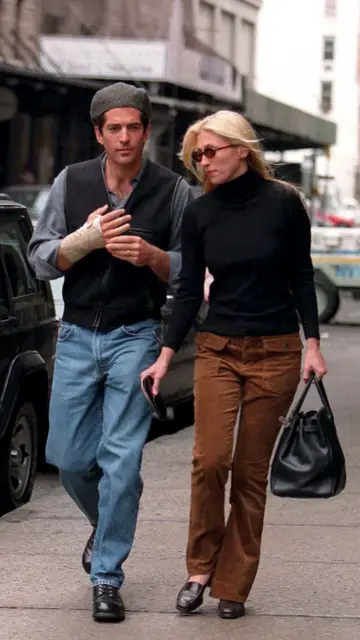 Carolyn Bessette-Kennedy y John F. Kennedy Jr Carolyn Bessette-Kennedy y John F. Kennedy Jr
