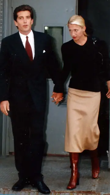 Carolyn Bessette-Kennedy y John F. Kennedy Jr Carolyn Bessette-Kennedy y John F. Kennedy Jr