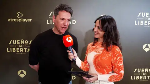 Xenia Tostado y Oriol Tarrasón demuestran su gran complicidad fuera de cámaras en un divertido cara a cara Xenia Tostado y Oriol Tarrasón demuestran su gran complicidad fuera de cámaras en un divertido cara a cara