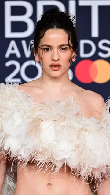 Rosalía con su primer look en los Brit Awards 2026 Rosalía con su primer look en los Brit Awards 2026