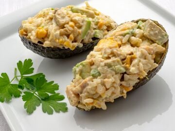 Argui&ntilde;ano: aguacates rellenos de arroz y ma&iacute;z, una receta equilibrada que te dejar&aacute; saciado y lleno de energ&iacute;a