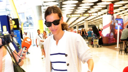 Ana Boyer en el aeropuerto