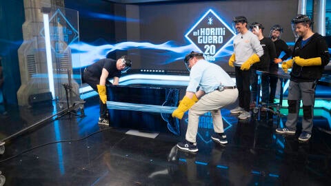 Marron, contra la televisi&oacute;n en un peligroso experimento : &iquest;cu&aacute;ntas gomas aguantar&aacute;?