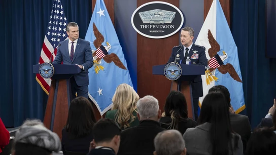 Rueda de prensa de Pete Hegseth, secretario de Defensa de EEUU, y el general Dan Caine, del Estado Mayor Conjunto. Rueda de prensa de Pete Hegseth, secretario de Defensa de EEUU, y el general Dan Caine, del Estado Mayor Conjunto.