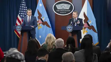 Rueda de prensa de Pete Hegseth, secretario de Defensa de EEUU, y el general Dan Caine, del Estado Mayor Conjunto. Rueda de prensa de Pete Hegseth, secretario de Defensa de EEUU, y el general Dan Caine, del Estado Mayor Conjunto.