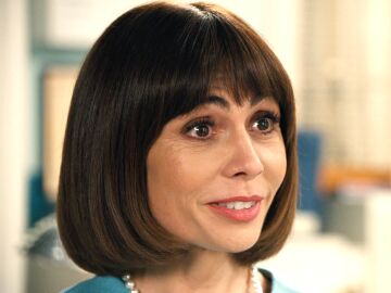 Miguel, feliz con la decisi&oacute;n de su madre, &iexcl;Nieves ser&aacute; la nueva enfermera en el dispensario 