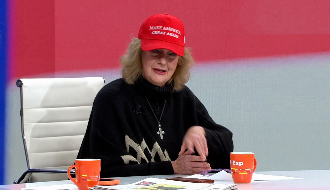 La 'trumpista' Lucrecia defiende a Trump.