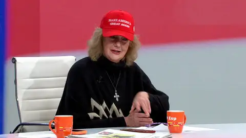 La 'trumpista' Lucrecia defiende a Trump. La 'trumpista' Lucrecia defiende a Trump.