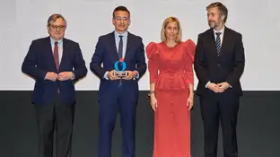 Premio a Roberto Martín Reyes Premio a Roberto Martín Reyes