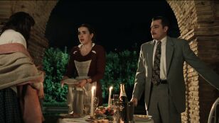 Tasio, m&aacute;s inc&oacute;modo que nunca en la cena rom&aacute;ntica junto a Carmen y con&hellip; &iexcl;Paula como camarera!