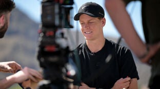 Jannik Sinner atiende a los medios en las instalaciones del Indian Wells Tennis Garden