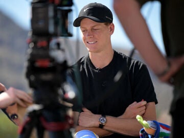 Jannik Sinner atiende a los medios en las instalaciones del Indian Wells Tennis Garden