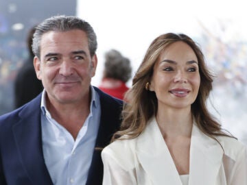  Gigi Sarasola y Sara Zald&iacute;var