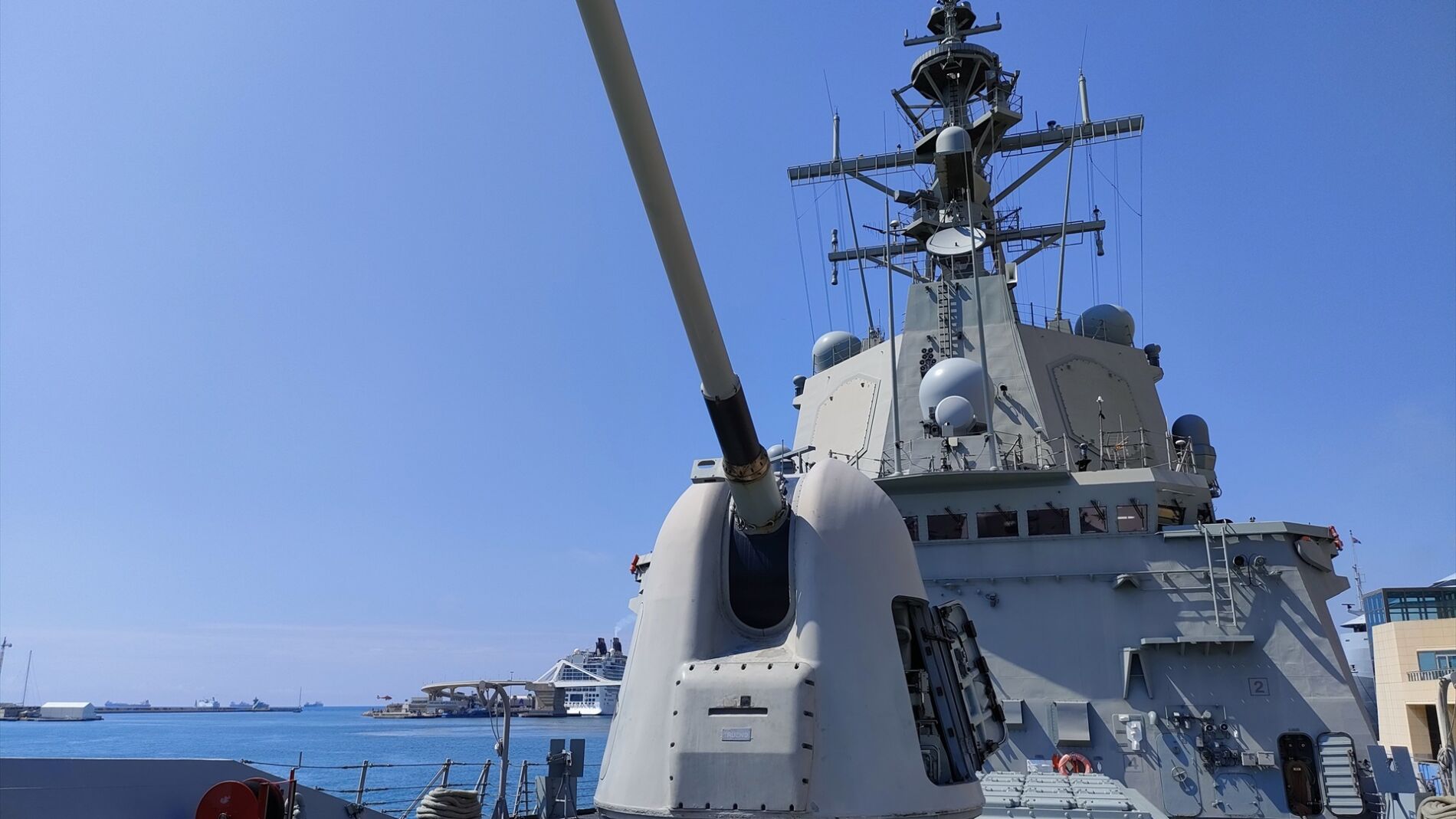 Así es la fragata 'Cristóbal Colón' que va a Chipre: el buque de guerra ...
