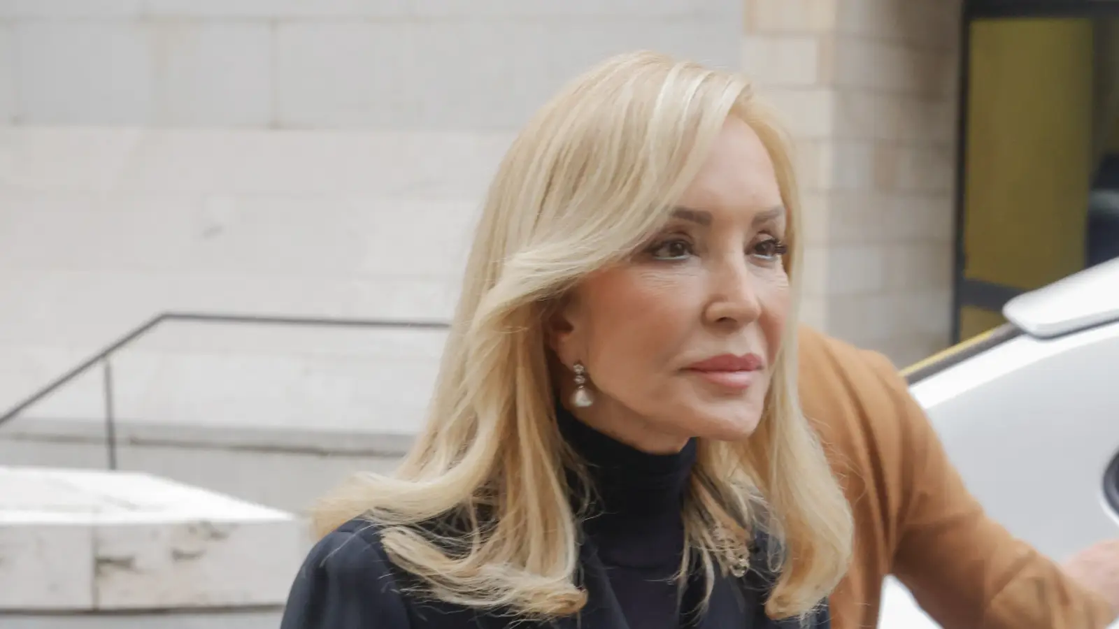 Carmen Lomana, Norma Duval y Ortega Cano, entre la larga lista de famosos en la despedida a Fernando Ónega