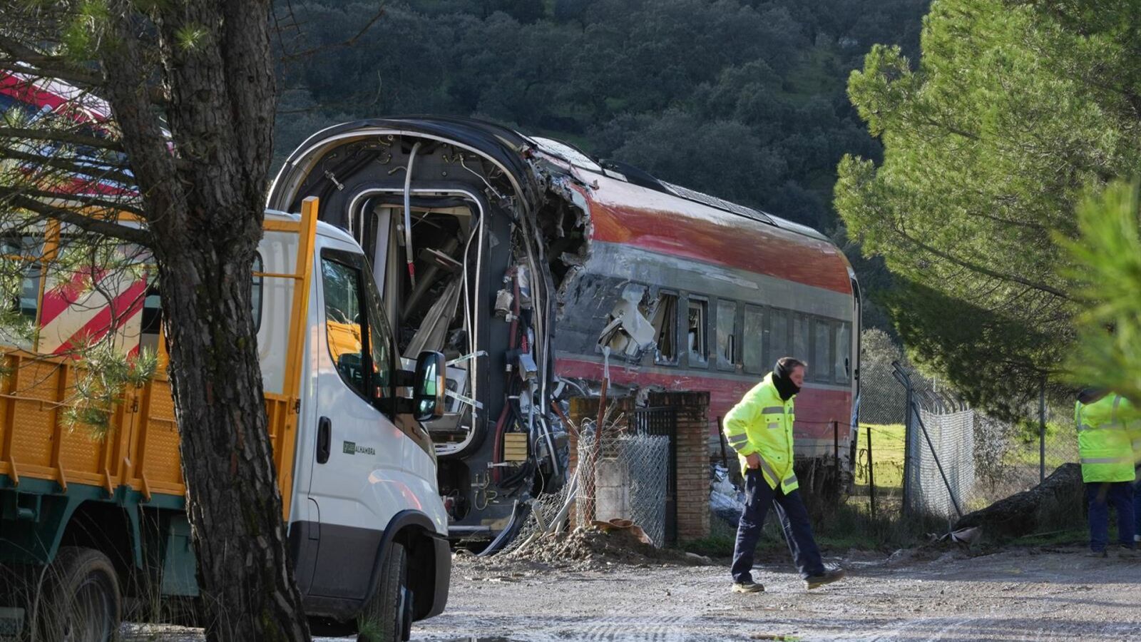 La investigación del accidente de Adamuz entra en una fase clave: abren las cajas negras de los trenes
