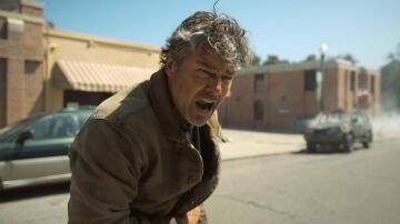 Kyle Chandler en Lanterns