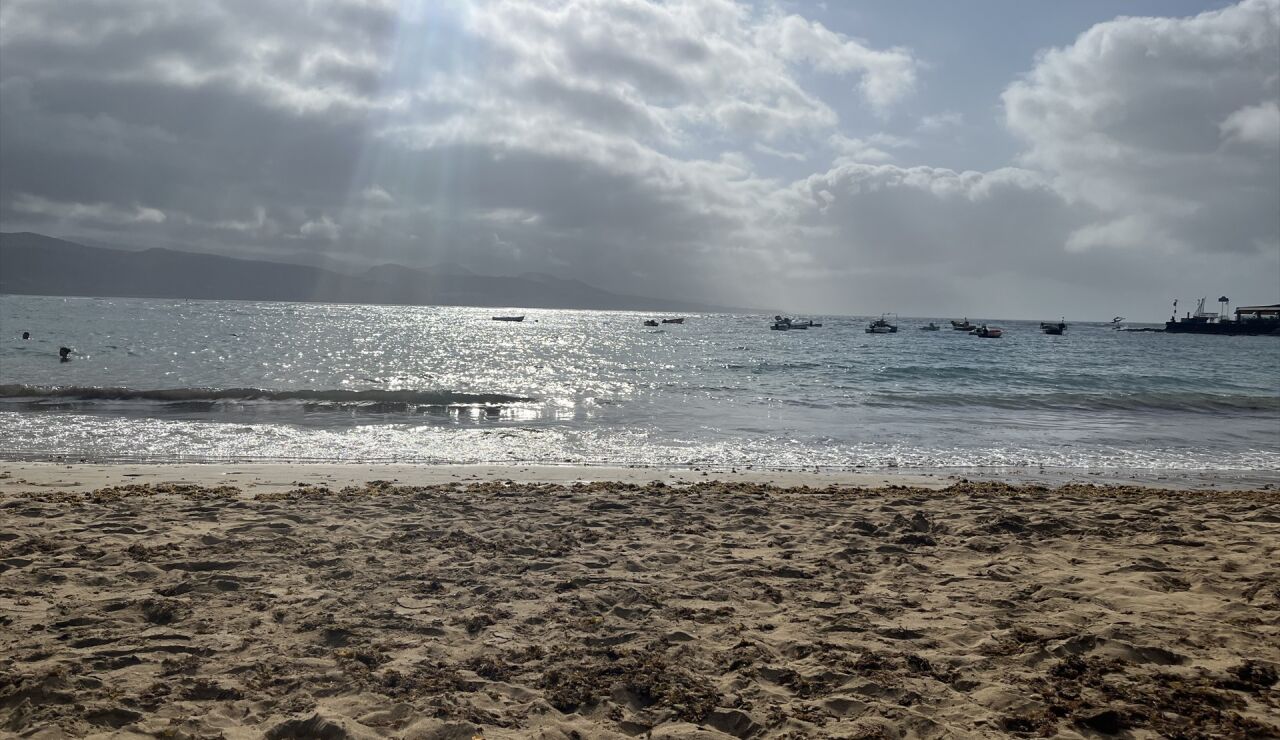 Imagen de archivo de la playa de las Canteras, en Las Palmas de Gran Canarias