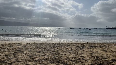 Imagen de archivo de la playa de las Canteras, en Las Palmas de Gran Canarias