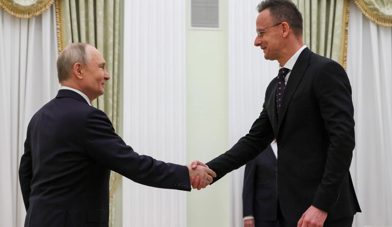 Putin meets Hungary's Foreign Minister
