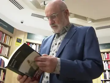 Fernando Aramburu: "El asesinato de Miguel Ángel Blanco fue la escenificación de la crueldad" Fernando Aramburu: "El asesinato de Miguel Ángel Blanco fue la escenificación de la crueldad"