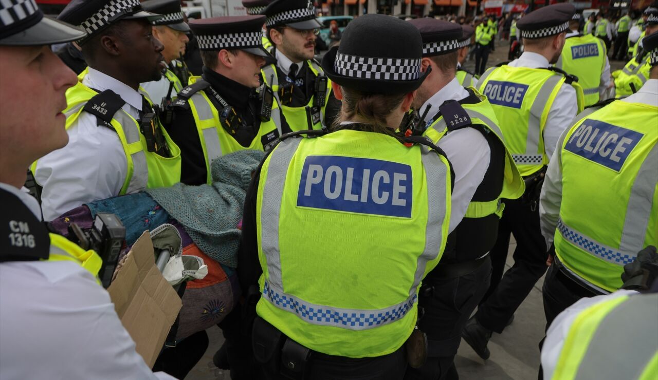 La policia de Londres detiene a cuatro hombres por espionaje