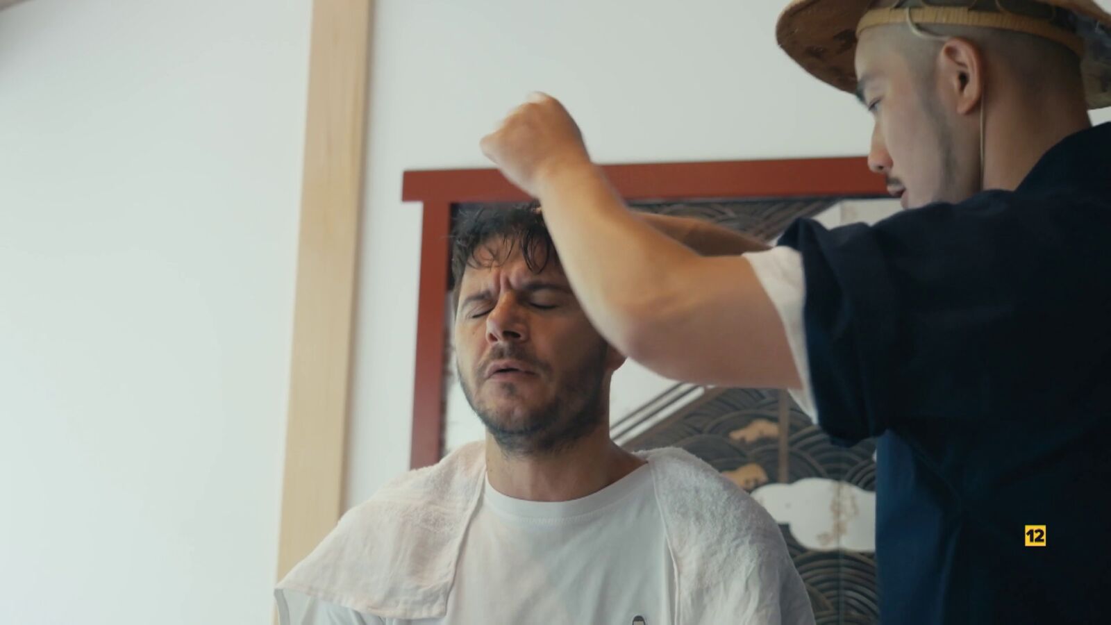 ¿Sobrevivirá Joaquín al masaje capilar?: 