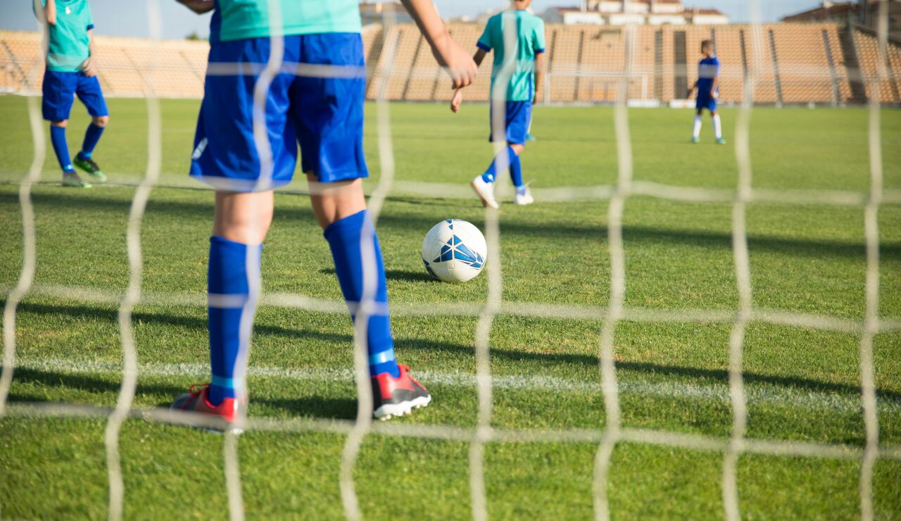 Campo de f&uacute;tbol 