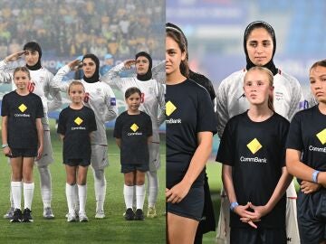 Las futbolistas de Ir&aacute;n antes de los partidos ante Australia (i) y Corea del Sur (d)