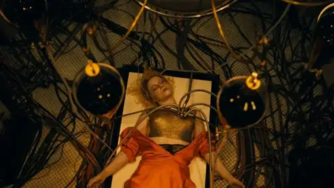 Jessie Buckley en ¡La novia! Jessie Buckley en ¡La novia!