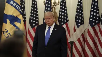 Trump advierte que "Cuba caerá" Trump advierte que "Cuba caerá"