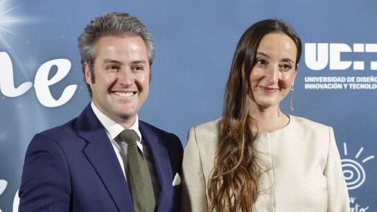 Luc&iacute;a Pombo y &Aacute;lvaro L&oacute;pez en una gala ben&eacute;fica