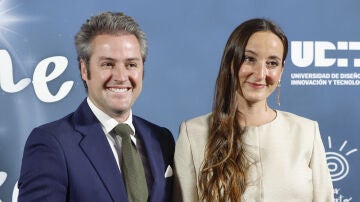 Luc&iacute;a Pombo y &Aacute;lvaro L&oacute;pez en una gala ben&eacute;fica