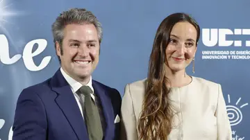 Lucía Pombo y Álvaro López en una gala benéfica Lucía Pombo y Álvaro López en una gala benéfica