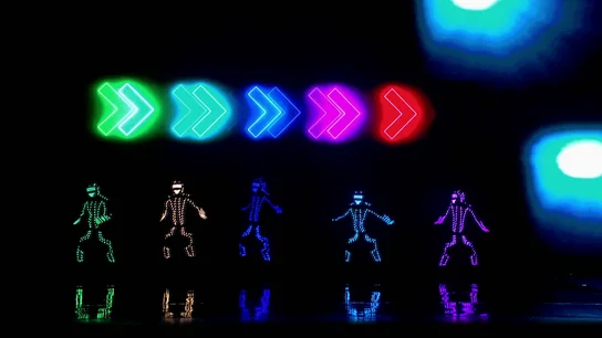 José Yélamo protagonista de un videojuego en un baile de luces en El Desafío José Yélamo protagonista de un videojuego en un baile de luces en El Desafío