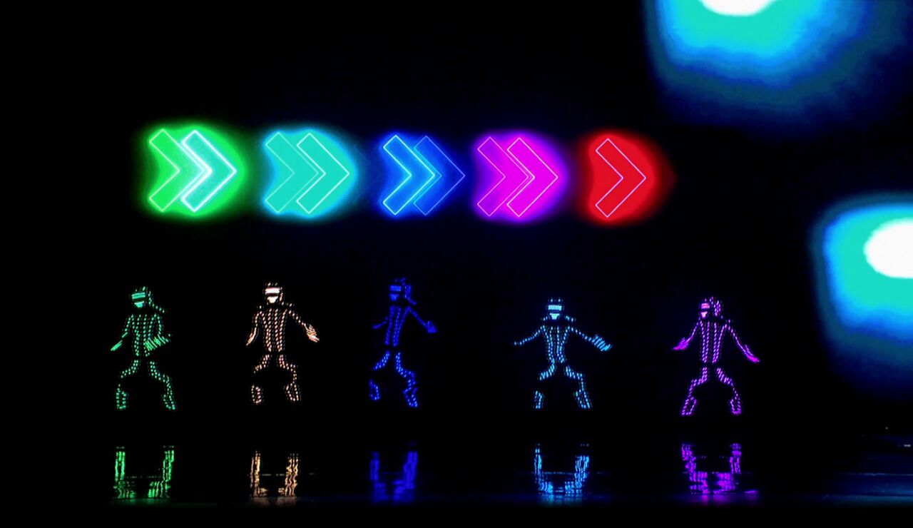 Jos&eacute; Y&eacute;lamo protagonista de un videojuego en un baile de luces en El Desaf&iacute;o 