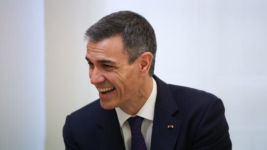 El presidente del Gobierno, Pedro S&aacute;nchez, recibe al Gran Duque Guillermo V, en el Palacio de la Moncloa, a 5 de marzo de 2026, en Madrid (Espa&ntilde;a). Los Grandes Duques de Luxemburgo, Guillermo V y St&eacute;phanie Marie, inician hoy una visita de presentaci&oacute;n a Espa&ntilde;a, cinco meses despu&eacute;s de asumir el trono, en la que los Reyes ofrecer&aacute;n un almuerzo en su honor, se reunir&aacute;n con el presidente del Gobierno, y mantendr&aacute;n un encuentro privado con los presidentes del Congreso y del Senado.05 MARZO 2026;...