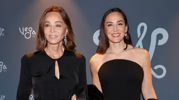 Isabel Preysler y Tamara Falcó en la inauguración de Vega Isabel Preysler y Tamara Falcó en la inauguración de Vega