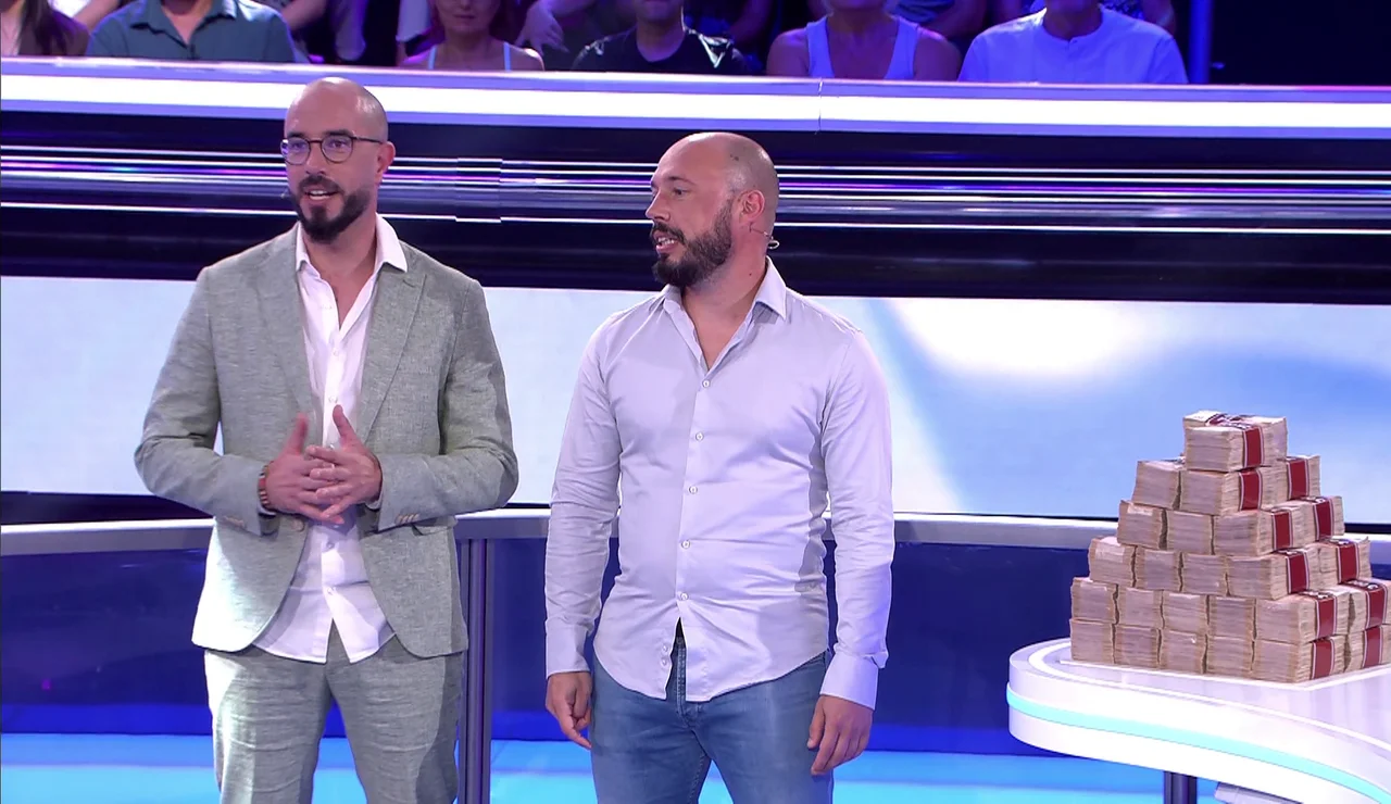 Charlie y Raúl, concursantes de Atrapa un millón