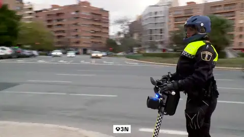 La Policía Local de Valencia estrena vehículo, el patinete eléctrico La Policía Local de Valencia estrena vehículo, el patinete eléctrico