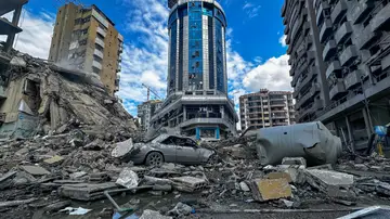 Un edificio destruido tras un ataque aéreo israelí en el barrio de Chiyah de Beirut Un edificio destruido tras un ataque aéreo israelí en el barrio de Chiyah de Beirut