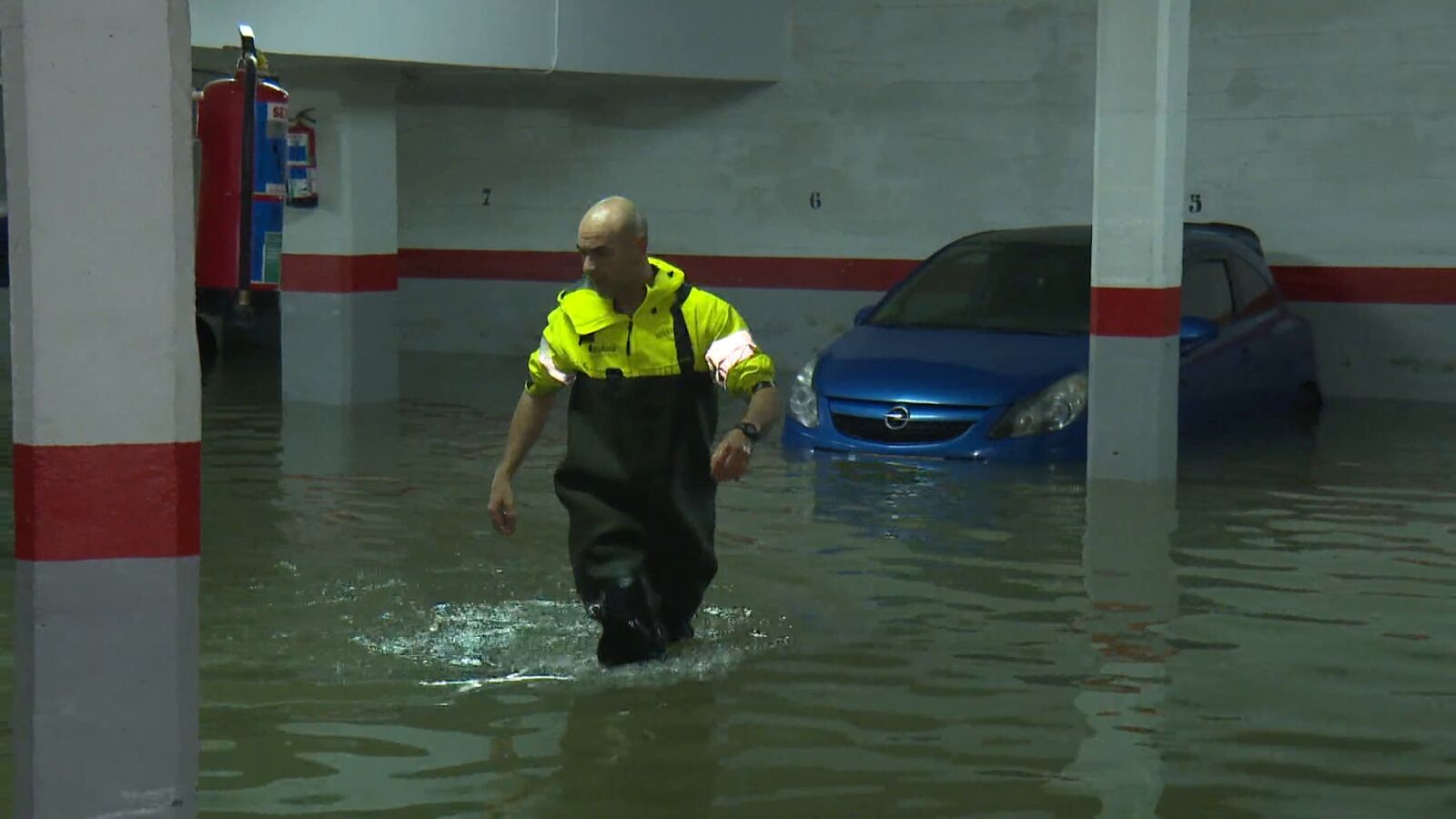 El temporal de lluvias provoca la crecida del río Butrón en Munguía, Vizcaya