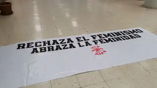 Imagen de la propaganda falangista. Imagen de la propaganda falangista.
