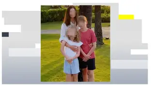 El crimen de la "familia perfecta": una madre mata a tiros a sus dos hijos y luego se suicida mientras su marido estaba de viaje de negocios El crimen de la "familia perfecta": una madre mata a tiros a sus dos hijos y luego se suicida mientras su marido estaba de viaje de negocios