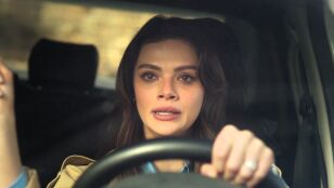 &iexcl;Nadie puede con ella! Alya entra a la fuerza en la mansi&oacute;n tras el secuestro de su hijo