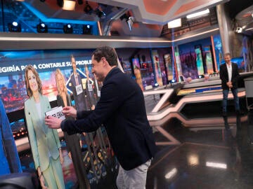 &iexcl;Juanma Moreno se moja! &iquest;A qu&eacute; pol&iacute;tico confesar&iacute;a sus mayores secretos? 