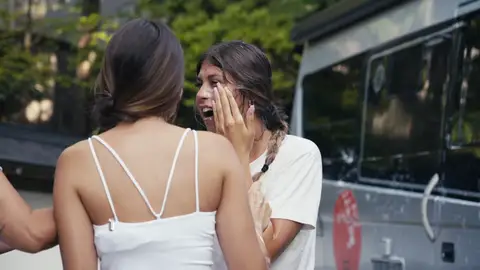 El accidente de Daniela limpiando la caravana El accidente de Daniela limpiando la caravana