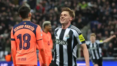 Harvey Barnes celebra su gol ante el Barcelona Harvey Barnes celebra su gol ante el Barcelona