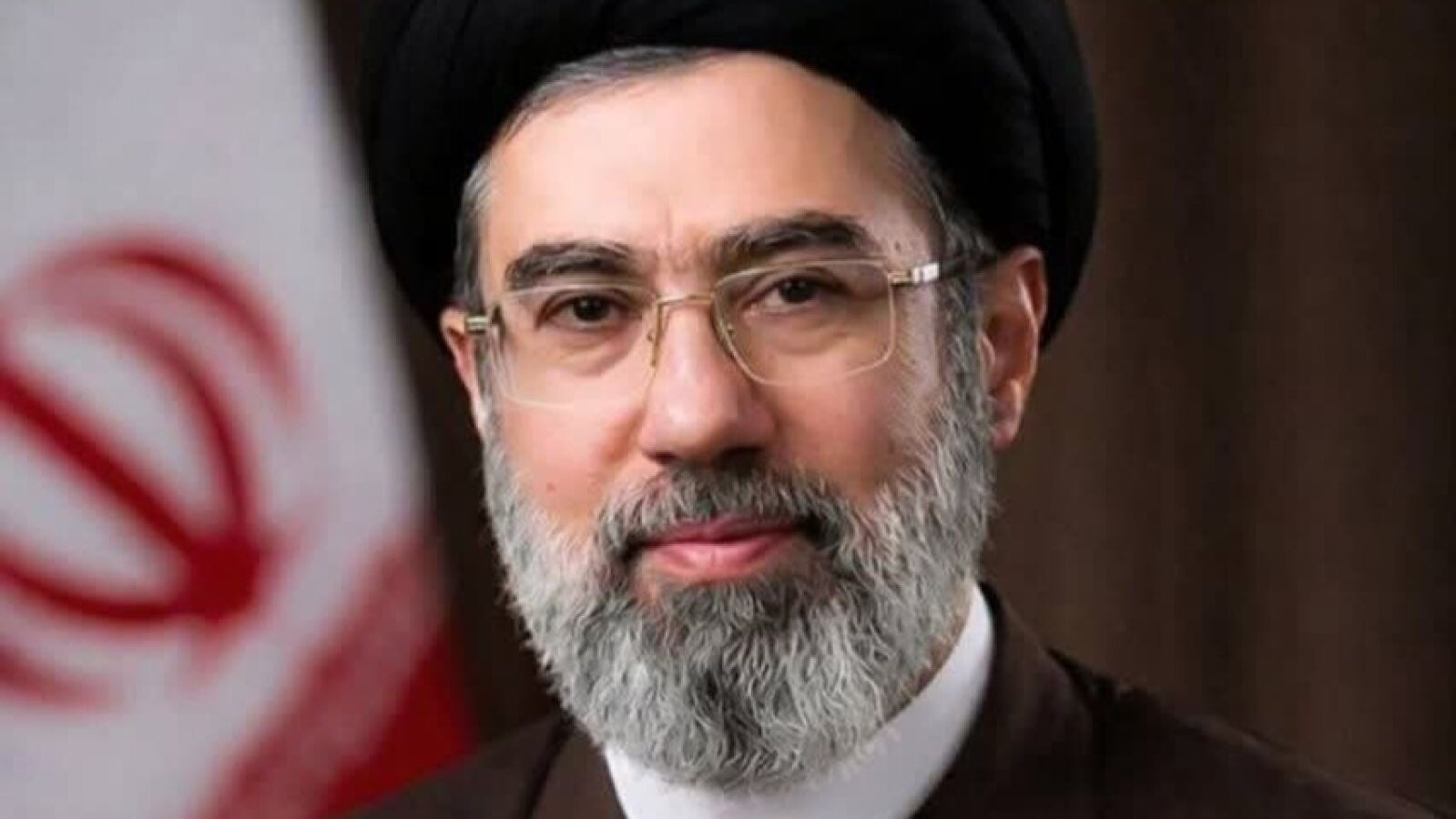 Irán dice estar permitiendo transitar el estrecho de Ormuz a los buques de algunos países